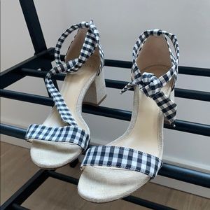 Gingham block heels sandals
